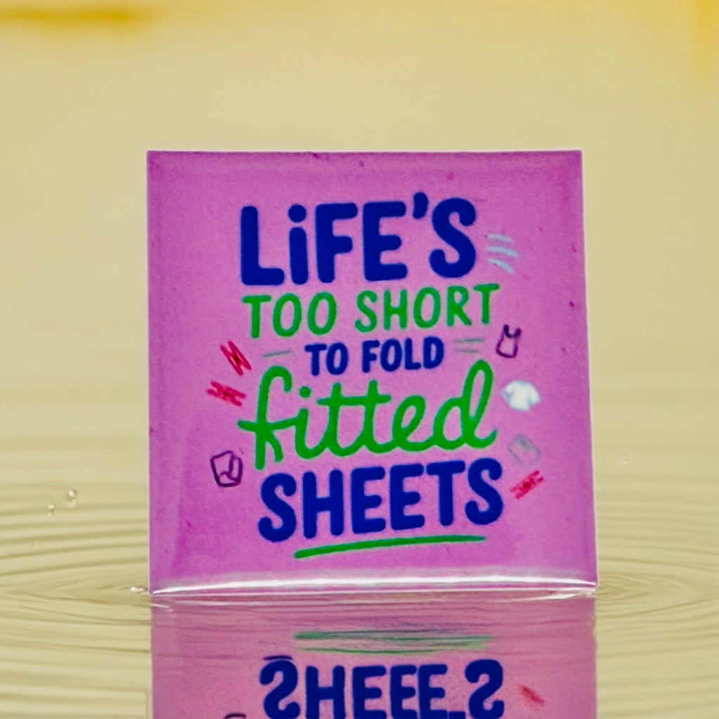 Fitted Sheets Fridge Magnet | Bright Kitchen Décor